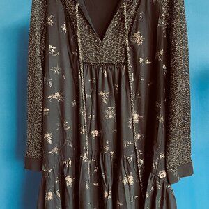 Meisïe (European) Bohemian Gold Lace Dress